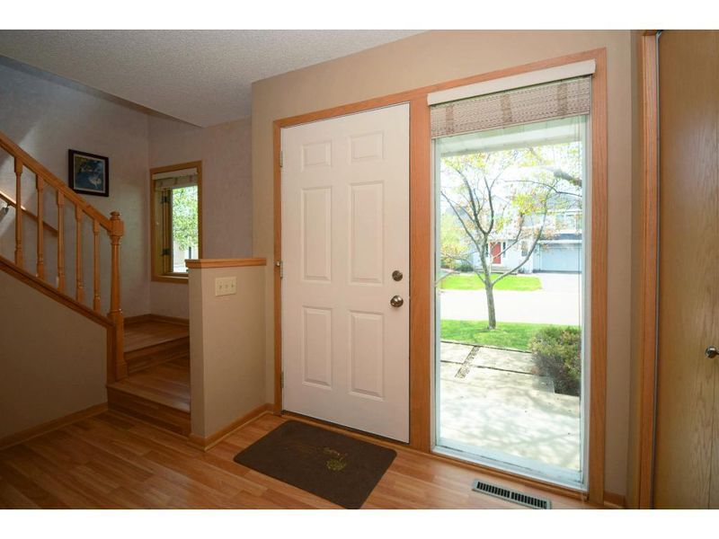 15720 16th Pl N, Plymouth, MN 55447