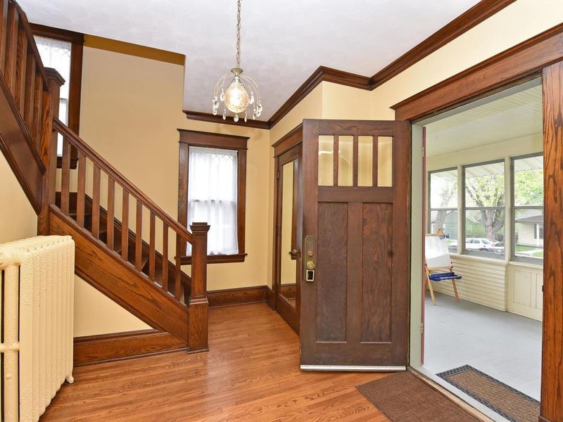 233 5th Ave N, South Saint Paul, MN 55075