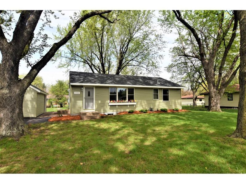 6708 Dutton Ave, Brooklyn Park, MN 55428