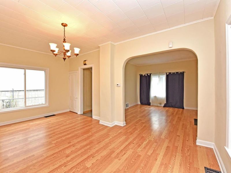 1419 Albemarle St, Saint Paul, MN 55117