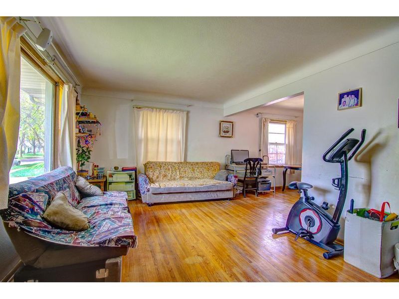 1721 California Ave E, Saint Paul, MN 55106