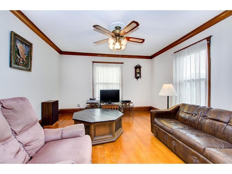 1600 4th St NE, Minneapolis, MN 55413