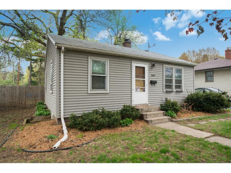 1509 Upper Afton Rd, Saint Paul, MN 55106