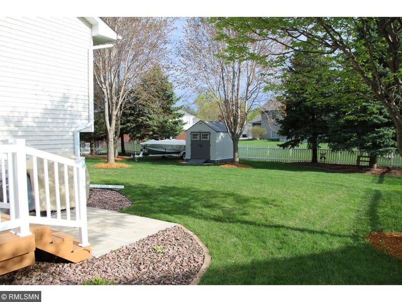 407 Robert Dr, Hastings, MN 55033