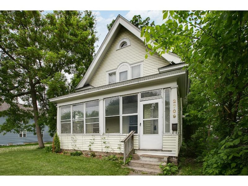 2709 Emerson Ave N, Minneapolis, MN 55411
