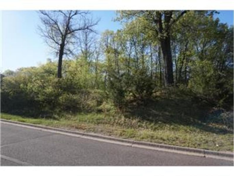 1145 Deer Rn SW, Cambridge, MN 55008