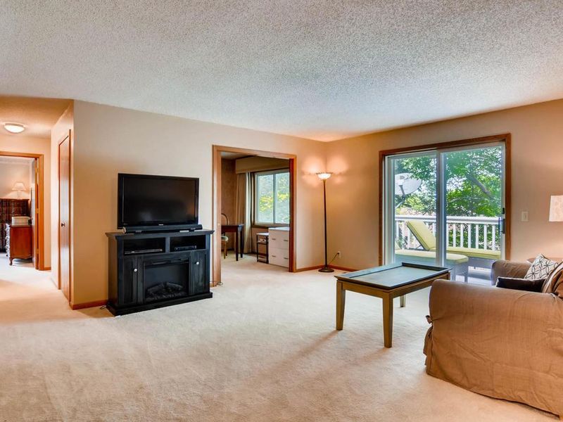 13 Fox Ridge Ct #D, West Saint Paul, MN 55118