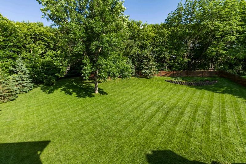 17985 Liv Ln, Eden Prairie, MN 55346