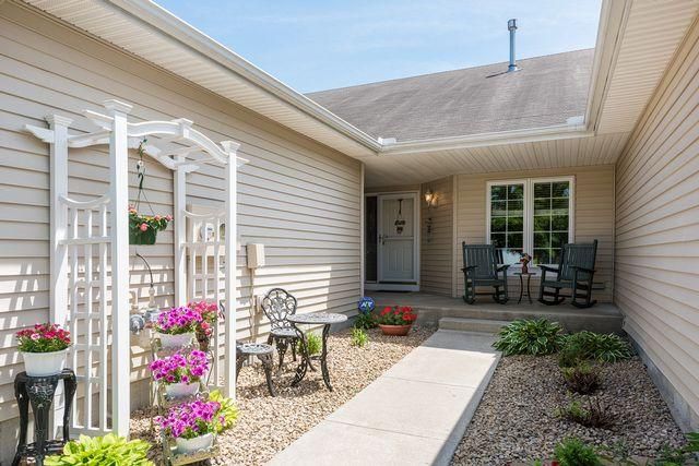 17402 Deerfield Dr SE, Prior Lake, MN 55372