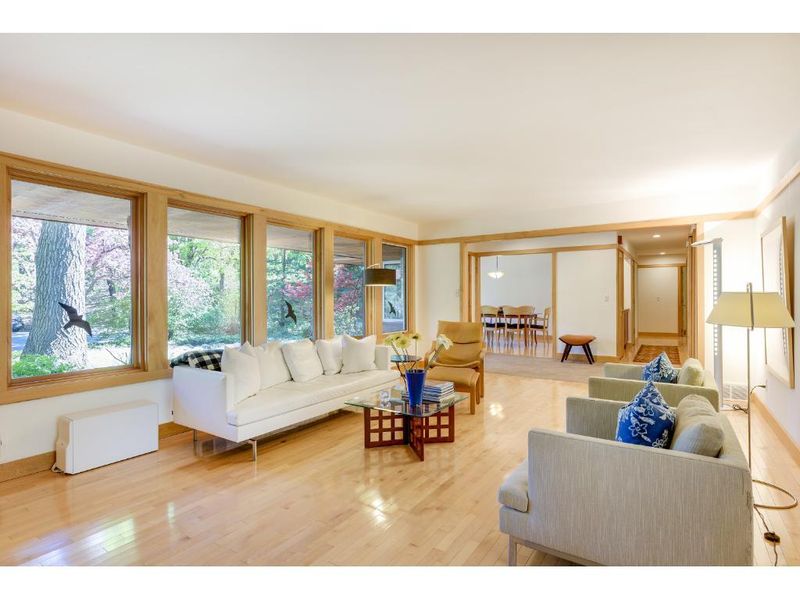 2202 Parklands Ln, Saint Louis Park, MN 55416