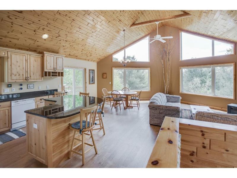 6219 Roundview Dr, Motley, MN 56466
