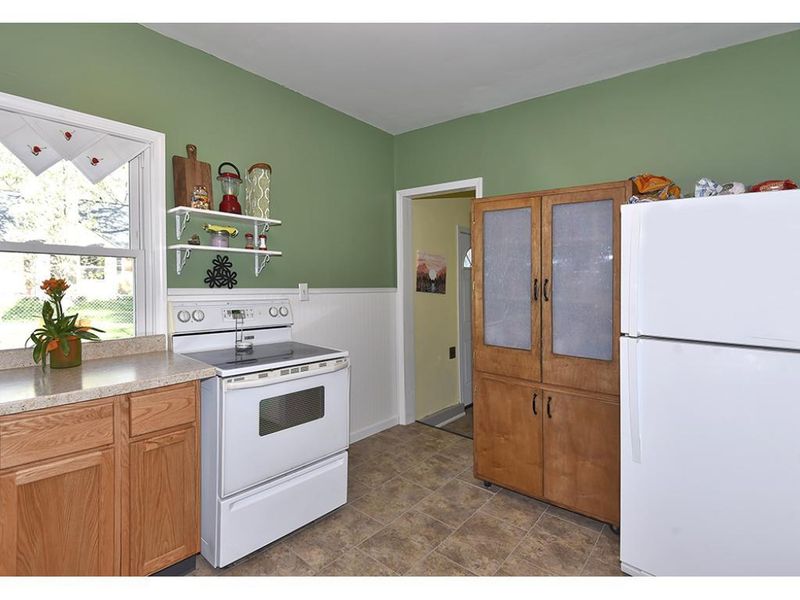 505 3rd St NE, Waseca, MN 56093