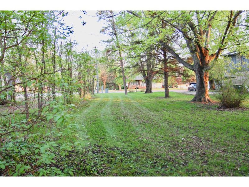 520 Linden Ave W, Winsted, MN 55395