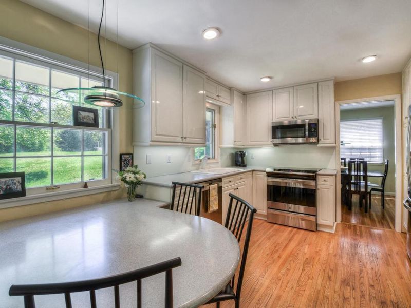 4417 Marlborough Ct, Minnetonka, MN 55345