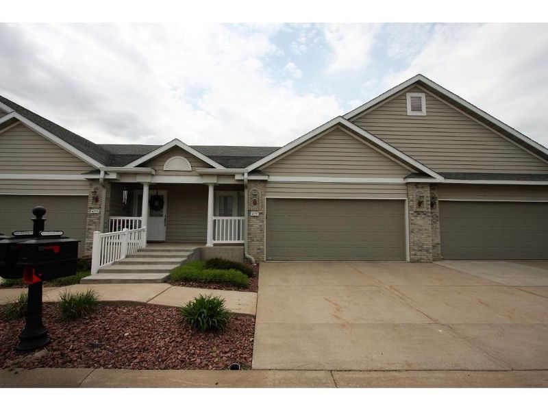 4255 Mill Ridge Cir, Eau Claire, WI 54703