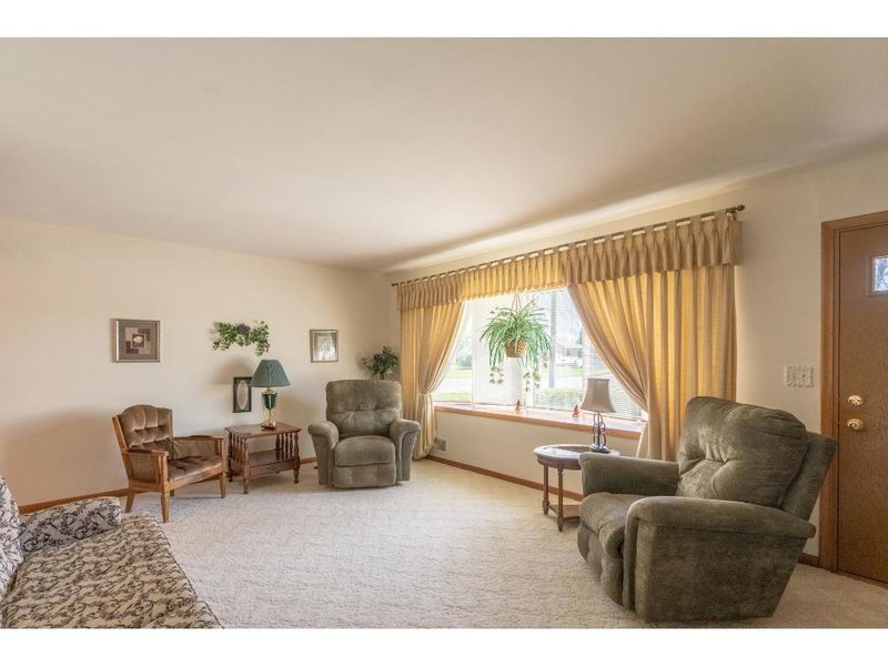 1420 4th Ave, Mankato, MN 56001