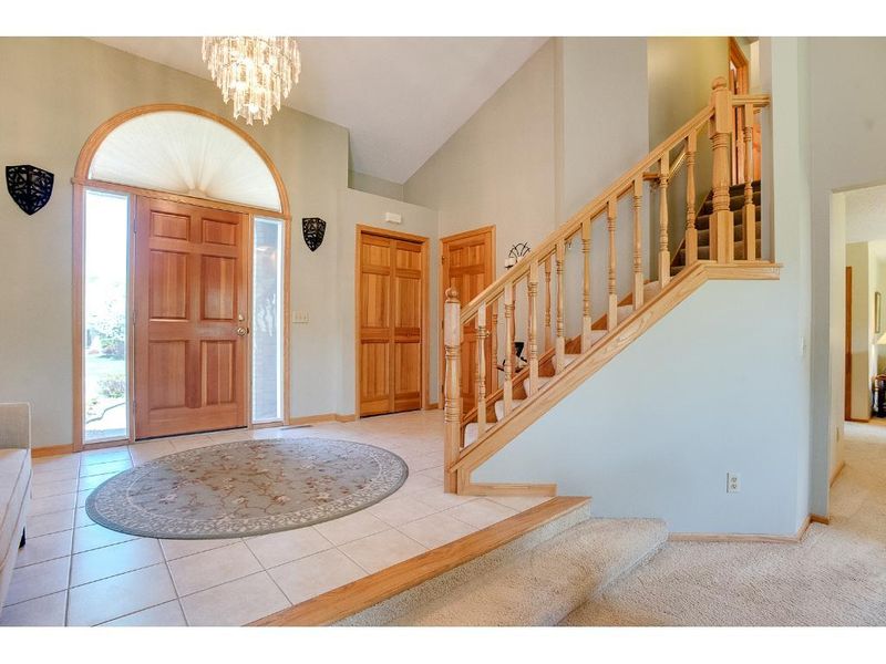 8538 Upland Ln N, Maple Grove, MN 55311