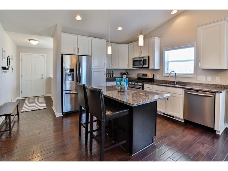 4024 127th Trl, Savage, MN 55378