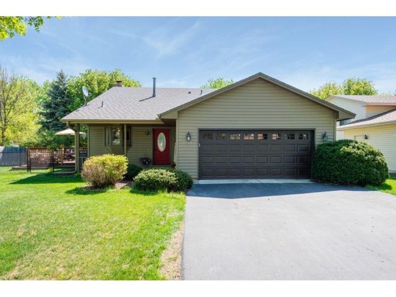 9708 Washburn Ave N, Brooklyn Park, MN 55444