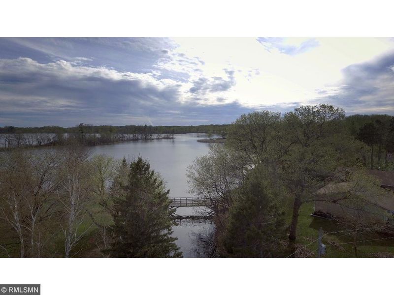 1842 Glenwood Dr NE, Cambridge, MN 55008