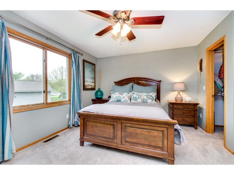 2180 Van Sloun Rd, Chaska, MN 55318