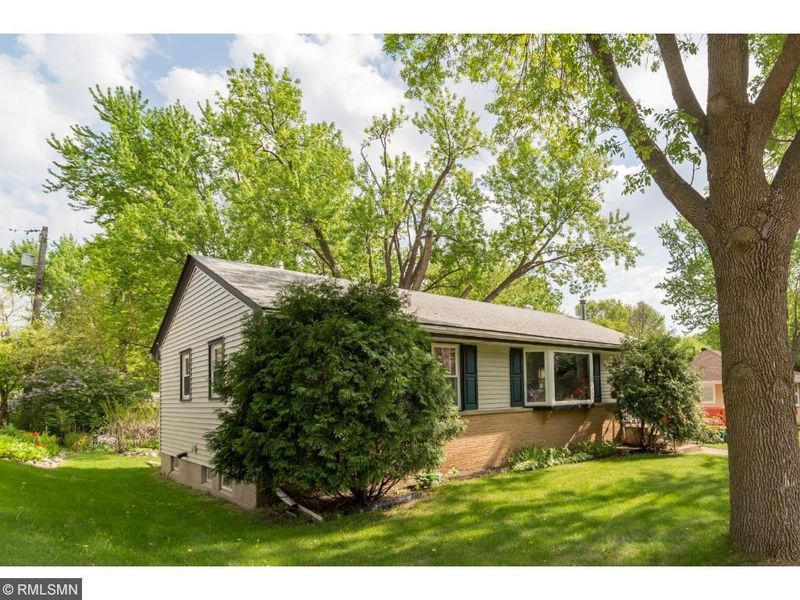 5710 34th Ave N, Crystal, MN 55422