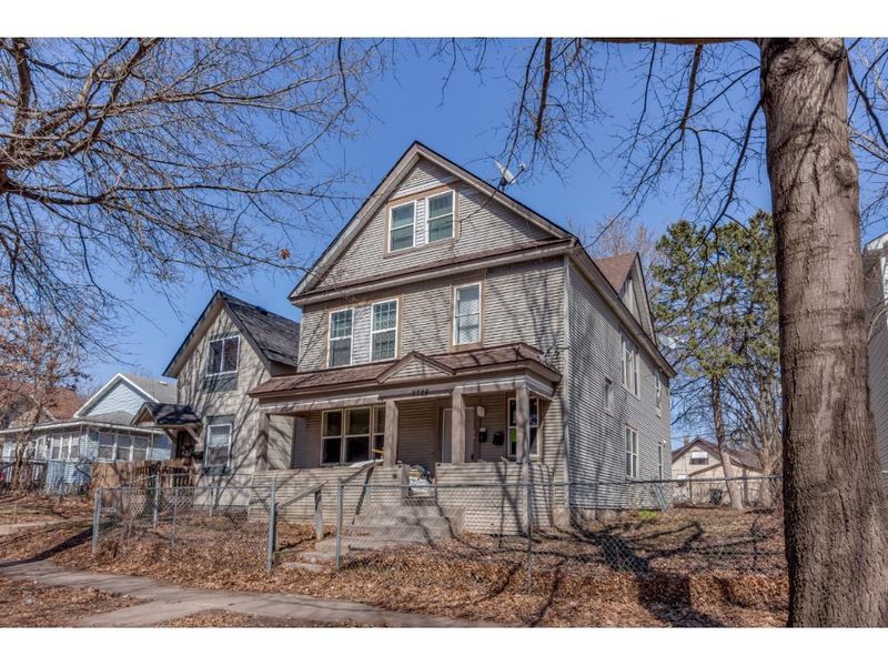 2726 Bryant Ave N, Minneapolis, MN 55411