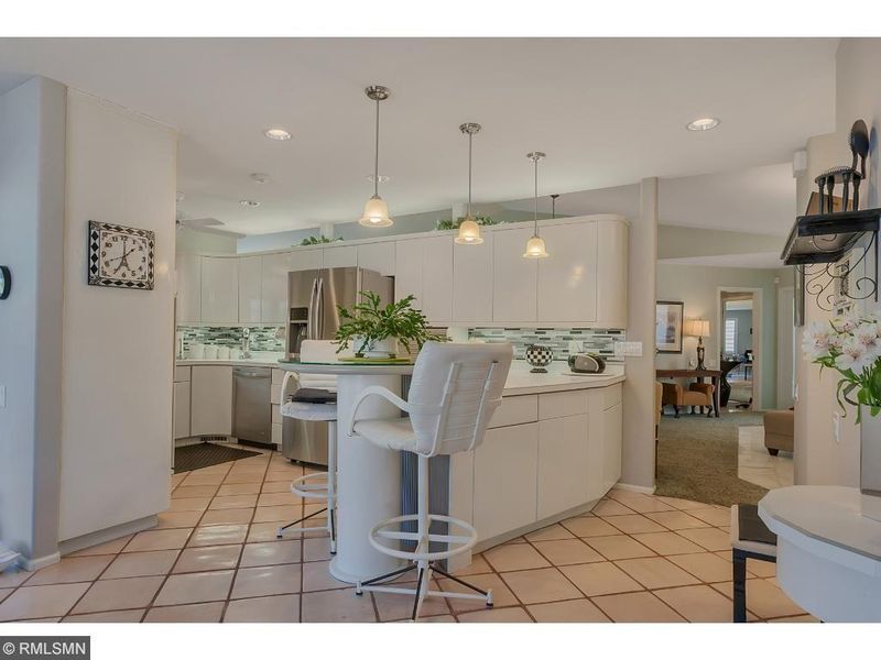606 Jenisa Dr, Saint Cloud, MN 56301