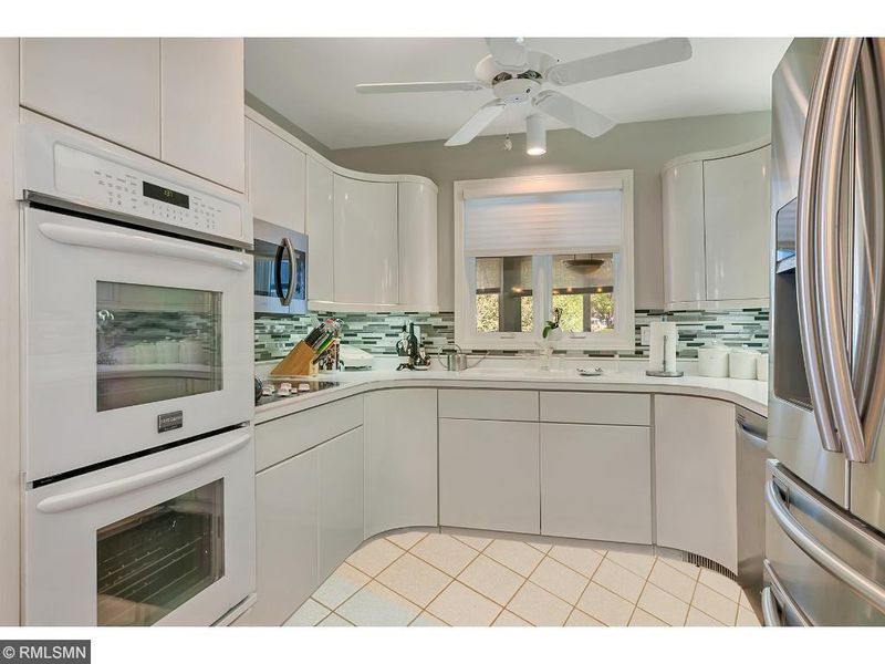 606 Jenisa Dr, Saint Cloud, MN 56301