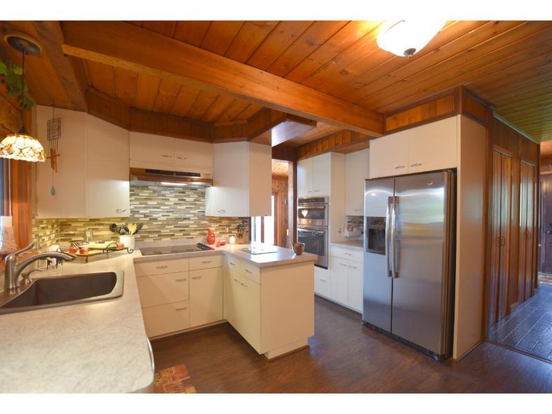 1809 Riverview Dr, Little Falls, MN 56345