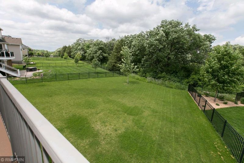 435 Riverside Cir, Anoka, MN 55303