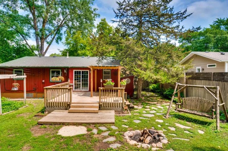 2005 Sycamore Ln, Mound, MN 55364