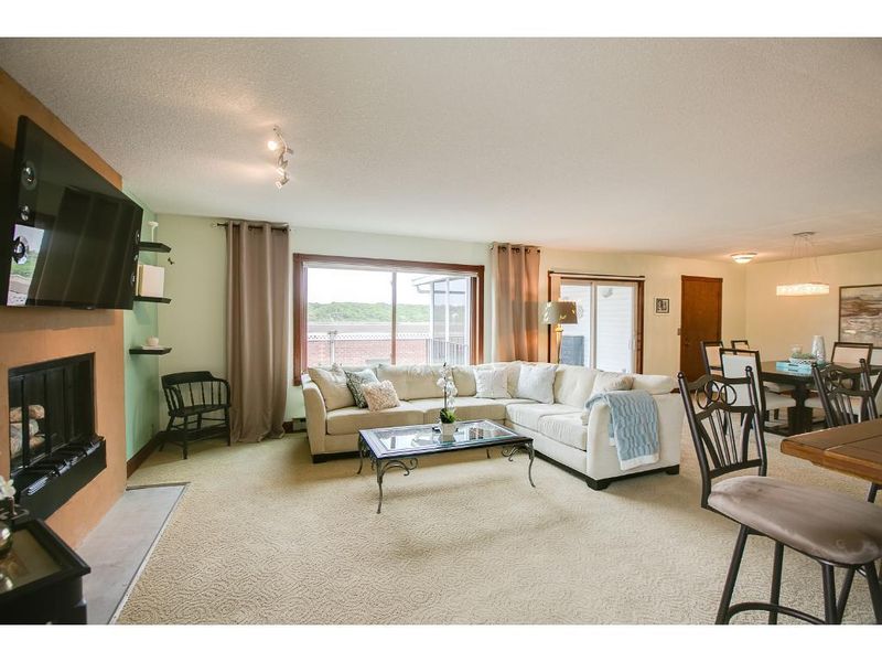 301 3rd St S #301, Stillwater, MN 55082