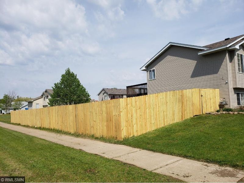 2155 Garfield St Ln SE, Cambridge, MN 55008