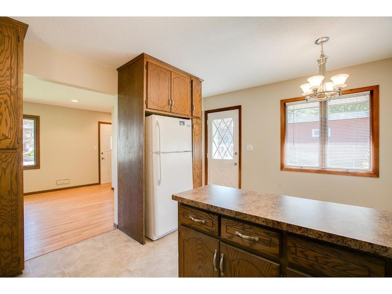 1916 Price Ave, North Saint Paul, MN 55109