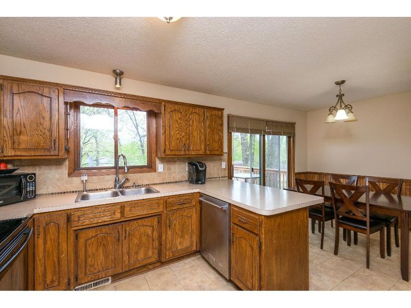 10530 Unity St NW, Coon Rapids, MN 55433