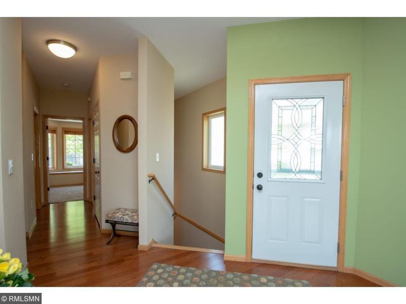 1328 Mcandrews Rd E, Burnsville, MN 55337