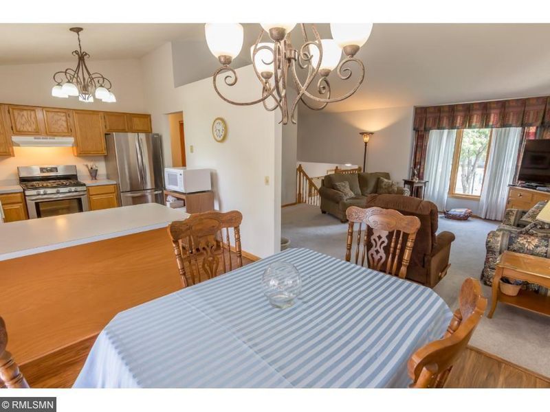 2370 Eldridge Ave E, North Saint Paul, MN 55109