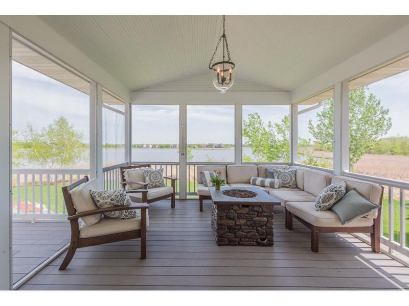 11584 E Laketowne Dr, Albertville, MN 55301