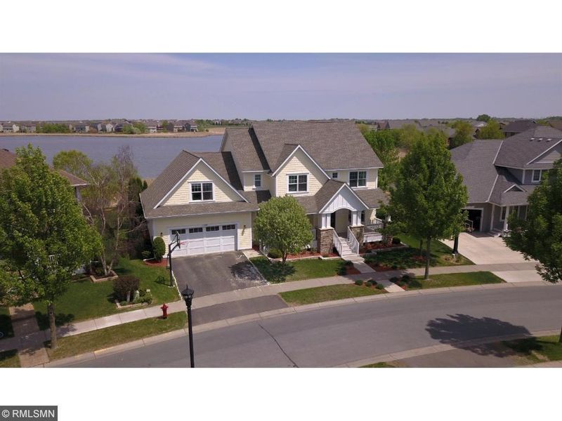 11584 E Laketowne Dr, Albertville, MN 55301