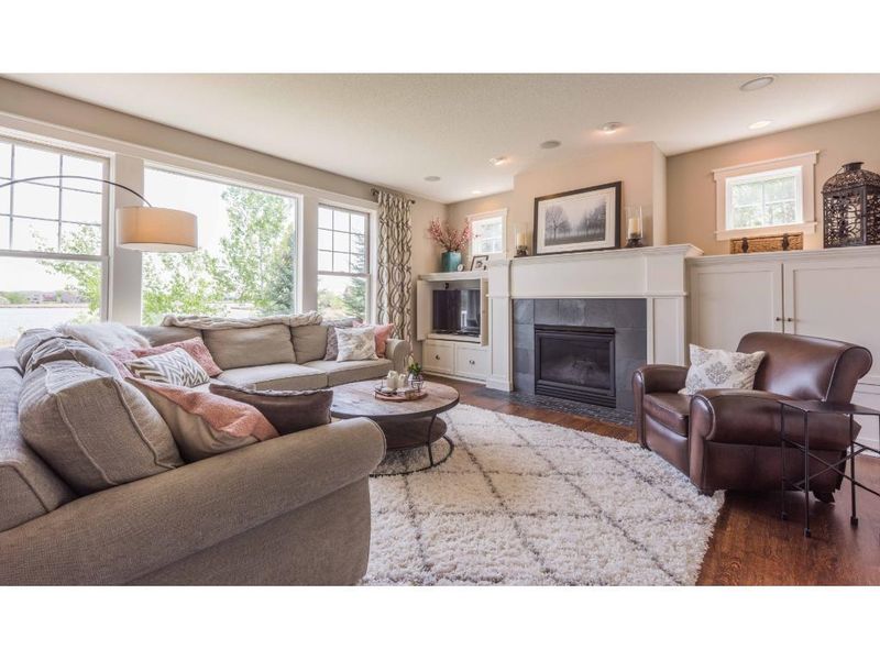 11584 E Laketowne Dr, Albertville, MN 55301