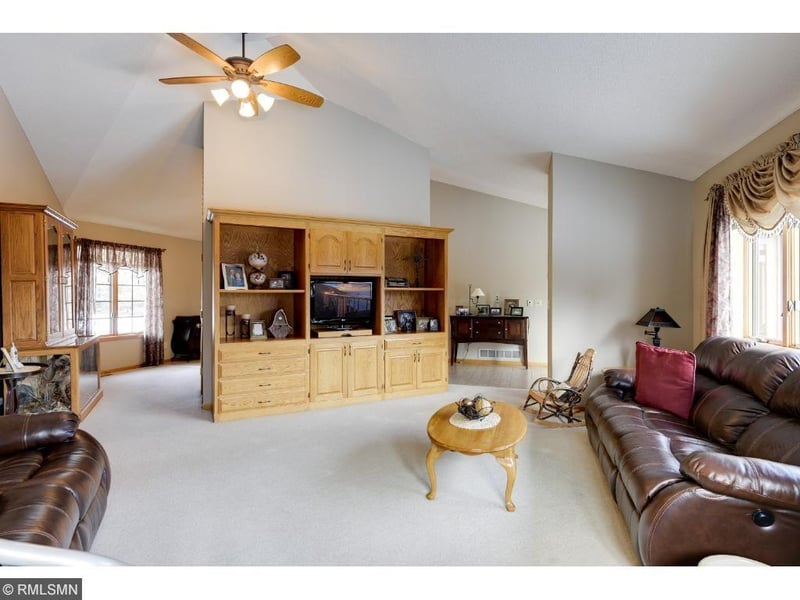 11512 Crow Hassan Park Rd, Hanover, MN 55341
