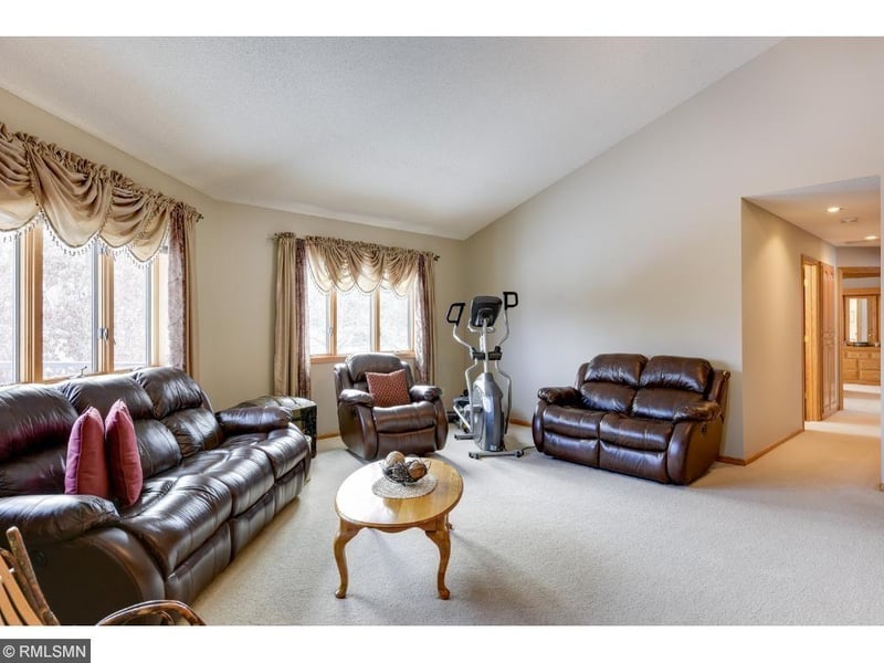 11512 Crow Hassan Park Rd, Hanover, MN 55341
