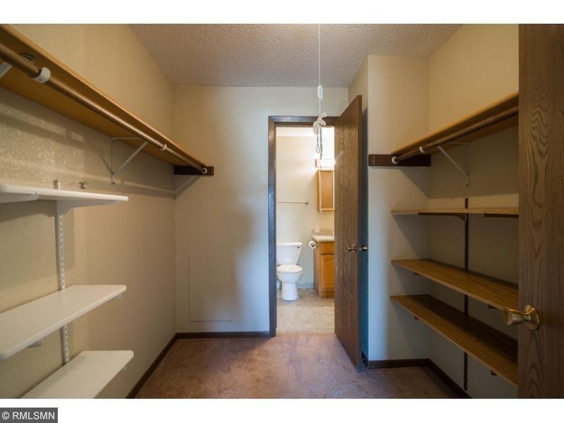 3420 Golfview Dr #205, Eagan, MN 55123
