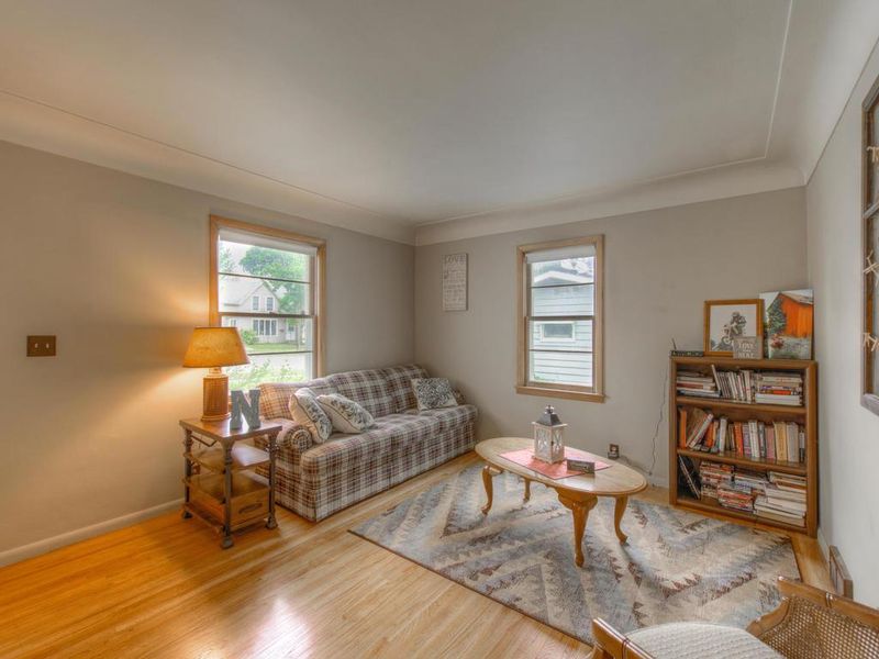 315 S Ramsey Ave, Litchfield, MN 55355