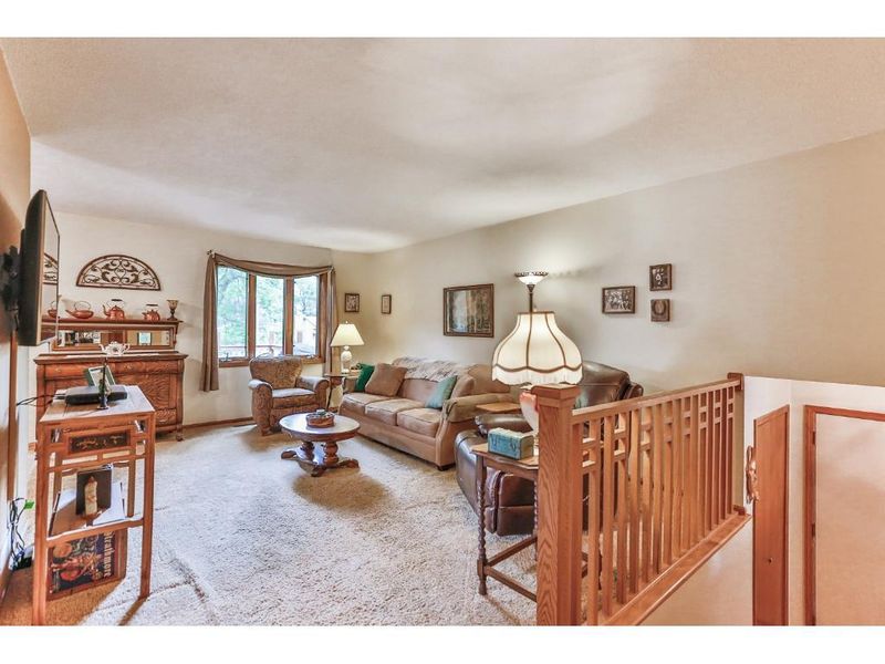 5298 Carolyn Ln, White Bear Twp, MN 55110