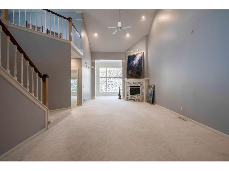 7233 Lewis Ridge Pw, Edina, MN 55439