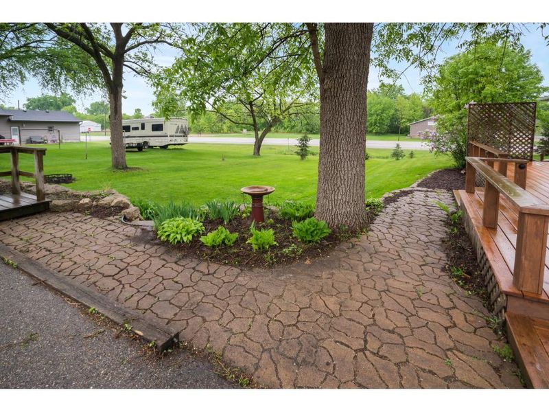 317 Park Ave NW, Silver Lake, MN 55381