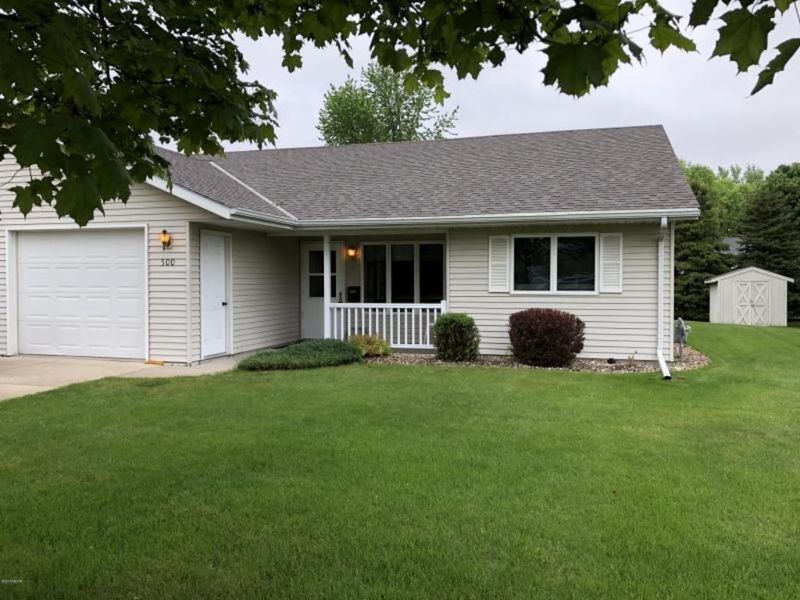 500 Portland Dr SW, Willmar, MN 56201