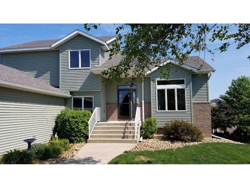 1952 14th St W, Hastings, MN 55033